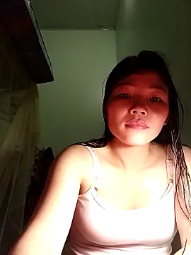Snapshot of -Quyny- chatting on 2, 4, 2026 -Quyny- online show from 2, 4, 2026