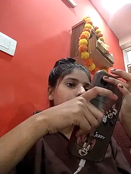 Snapshot of TANU01990 chatting on 18, 4, 2026 TANU01990 online show from 18, 4, 2026