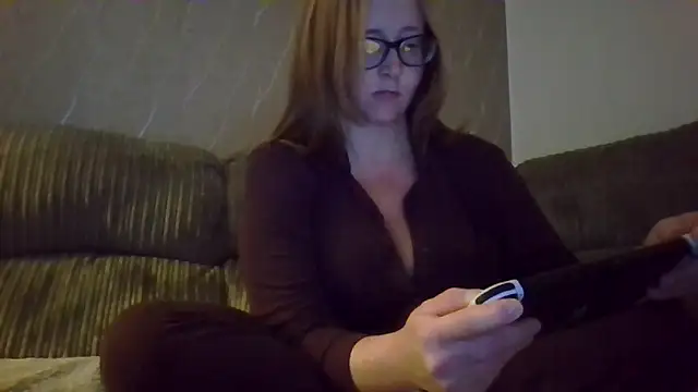 Snapshot of Anna-Curvy-xx chatting on 19, 5, 2026 Anna-Curvy-xx online show from 19, 5, 2026