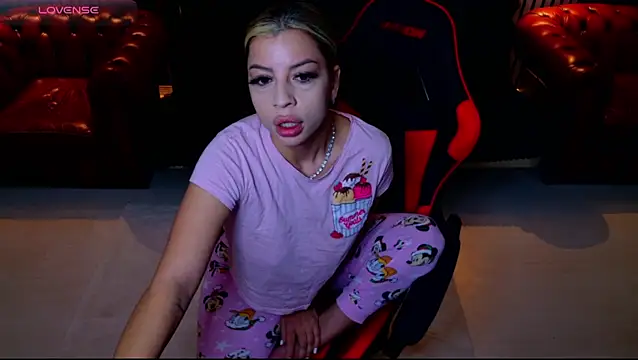 Ohh Nicole online show from 10, 4, 2026