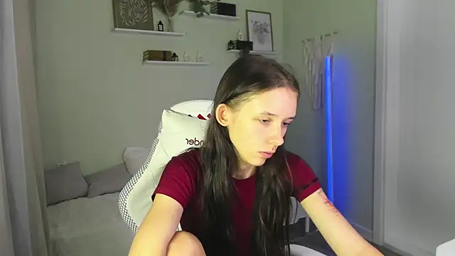 Snapshot of AnnaOddy chatting on 10, 7, 2026 AnnaOddy online show from 10, 7, 2026