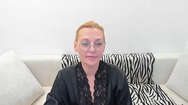 Snapshot of OeigesMik chatting on 20, 4, 2026 OeigesMik online show from 20, 4, 2026