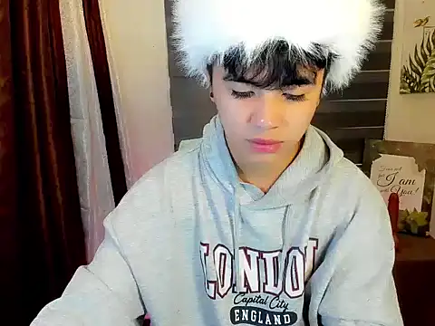 Snapshot of Untouchable_Bromancexxx chatting on 22, 7, 2026 Untouchable Bromancexxx online show from 22, 7, 2026