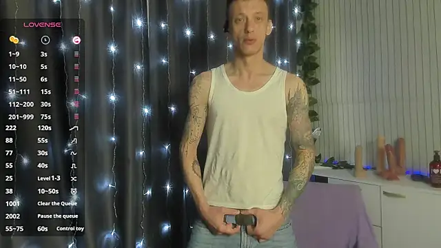Snapshot of James2Inked chatting on 15, 5, 2026 James2Inked online show from 15, 5, 2026