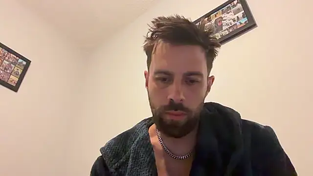 Snapshot of DaveRoyale chatting on 17, 4, 2026 DaveRoyale online show from 17, 4, 2026