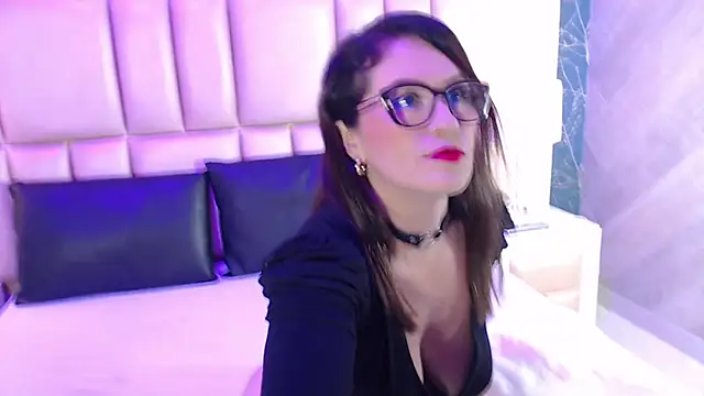 BiancaRoyalle online show from 5, 4, 2026