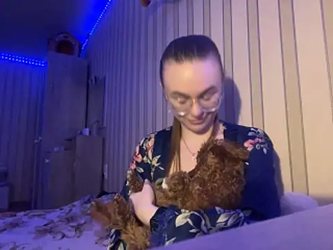 Snapshot of melissashineeee chatting on 2, 4, 2026 melissashineeee online show from 2, 4, 2026