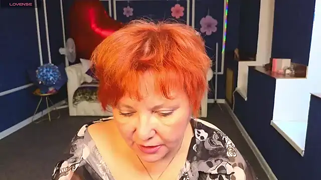 Snapshot of Kira_Kingslee chatting on 23, 4, 2026 Kira Kingslee online show from 23, 4, 2026