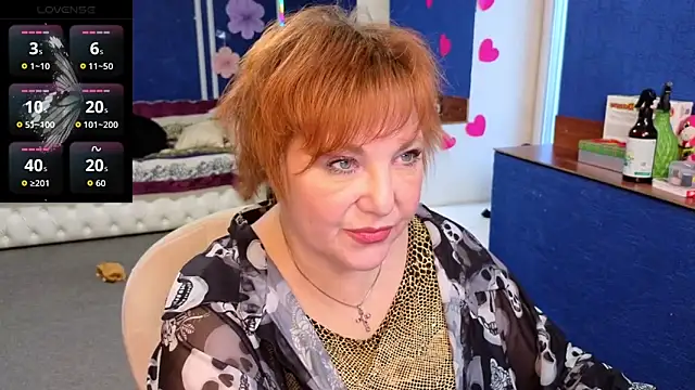 Snapshot of Kira_Kingslee chatting on 9, 4, 2026 Kira Kingslee online show from 9, 4, 2026