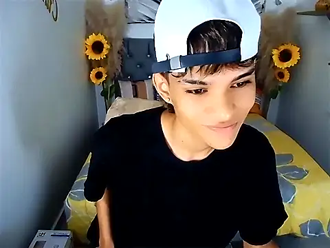 Snapshot of chris_evans77 chatting on 1, 4, 2026 chris evans77 online show from 1, 4, 2026