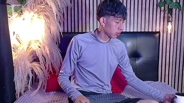 Tommy Fox online show from 8, 4, 2026