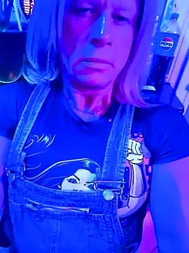 DomMONIKA online show from 8, 4, 2026