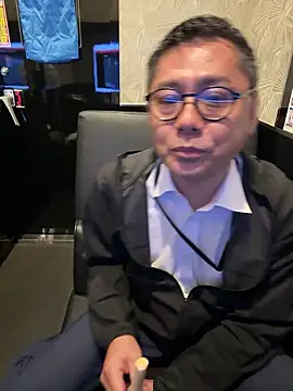 Snapshot of RYUICHI_1919 chatting on 4, 6, 2026 RYUICHI 1919 online show from 4, 6, 2026