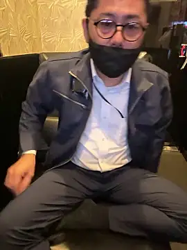 Snapshot of RYUICHI_1919 chatting on 11, 5, 2026 RYUICHI 1919 online show from 11, 5, 2026
