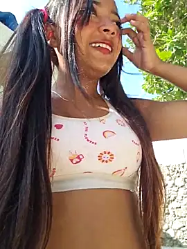 Snapshot of Pretty_karol chatting on 22, 5, 2026 Pretty karol online show from 22, 5, 2026