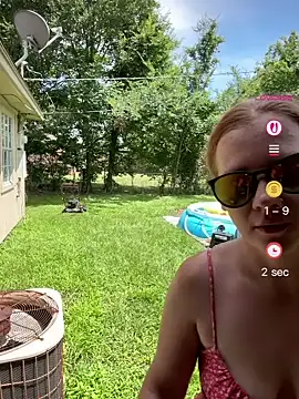 RoxyRedXO12 online show from 29, 5, 2026