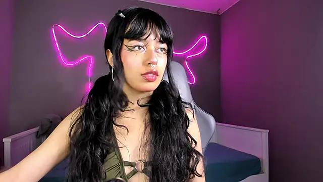 Saphyralux online show from 28, 4, 2026