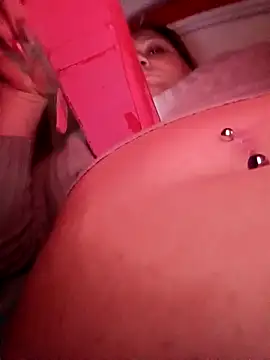 Snapshot of Ninettahot chatting on 3, 4, 2026 Ninettahot online show from 3, 4, 2026