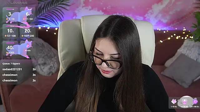 LindsyRawr online show from 21, 4, 2026