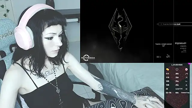 Snapshot of H3xD0ll chatting on 19, 6, 2026 H3xD0ll online show from 19, 6, 2026