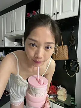 Snapshot of yuanpu0925 chatting on 8, 4, 2026 yuanpu0925 online show from 8, 4, 2026