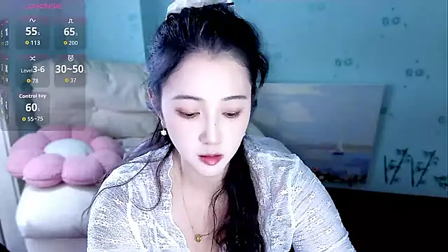 Snapshot of summer_uu chatting on 25, 5, 2026 summer uu online show from 25, 5, 2026