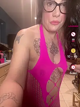 IvyBelleMilf online show from 18, 5, 2026