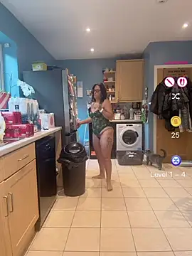 Snapshot of IvyBelleMilf chatting on 21, 6, 2026 IvyBelleMilf online show from 21, 6, 2026