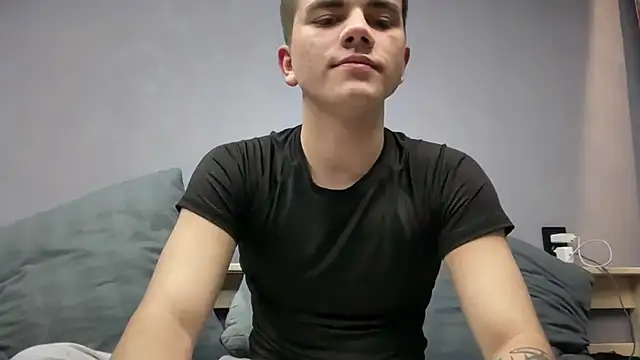 Snapshot of MaxWoolf chatting on 2, 4, 2026 MaxWoolf online show from 2, 4, 2026