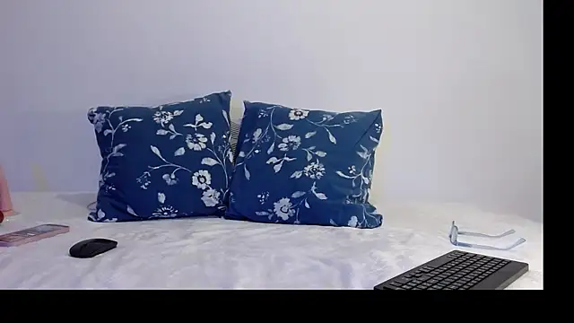Snapshot of ThaliaGray_ chatting on 13, 5, 2026 ThaliaGray online show from 13, 5, 2026