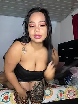 Snapshot of lunaa_love chatting on 21, 4, 2026 lunaa love online show from 21, 4, 2026
