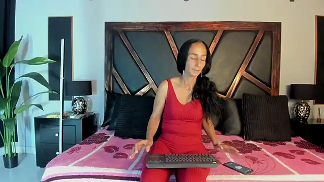 Snapshot of SamanttaLopez chatting on 18, 4, 2026 SamanttaLopez online show from 18, 4, 2026