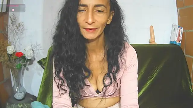 SamanttaLopez online show from 3, 6, 2026