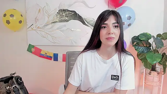 Snapshot of crystal_arlette_ chatting on 19, 6, 2026 crystal arlette online show from 19, 6, 2026