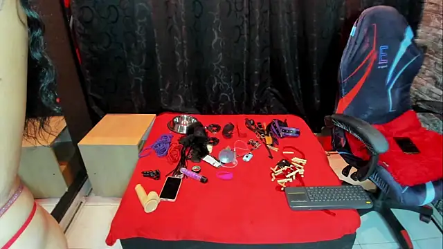 Snapshot of Annaleah_ chatting on 15, 4, 2026 Annaleah online show from 15, 4, 2026