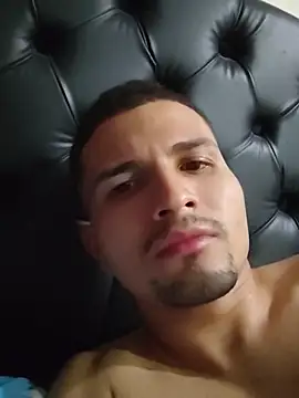 Snapshot of camiloangel119 chatting on 28, 3, 2026 camiloangel119 online show from 28, 3, 2026