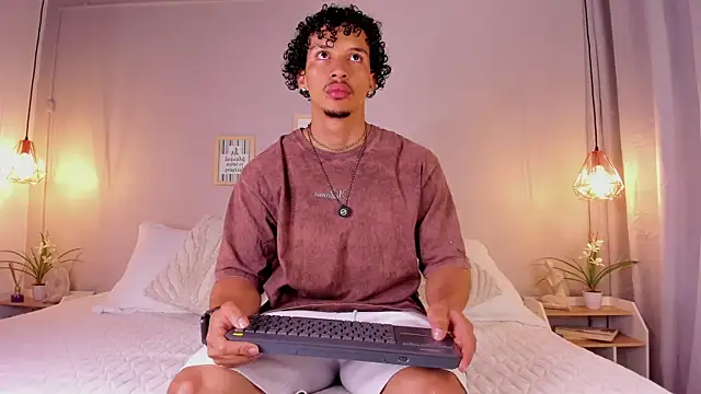 Snapshot of dominik_drake chatting on 20, 6, 2026 dominik drake online show from 20, 6, 2026