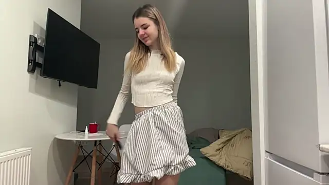 Snapshot of Peachy_keens chatting on 3, 4, 2026 Peachy keens online show from 3, 4, 2026