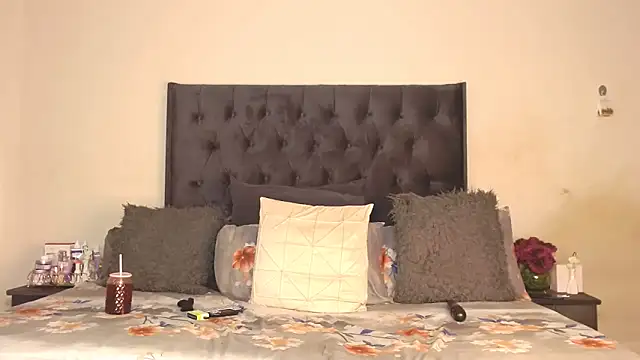 AdventuresLove7 online show from 12, 4, 2026