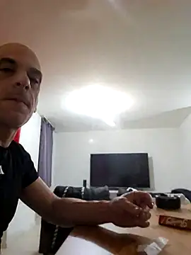 Snapshot of RoyVargo_real chatting on 30, 3, 2026 RoyVargo real online show from 30, 3, 2026