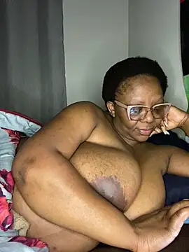 BoobsQueeen online show from 23, 7, 2026
