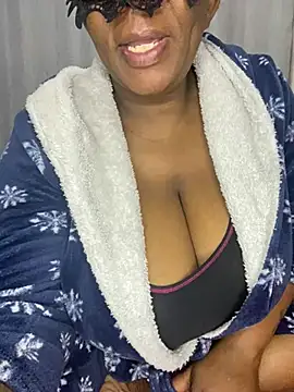 Snapshot of BoobsQueeen chatting on 26, 5, 2026 BoobsQueeen online show from 26, 5, 2026