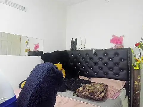 Snapshot of Nathaly_Sam chatting on 4, 4, 2026 Nathaly Sam online show from 4, 4, 2026
