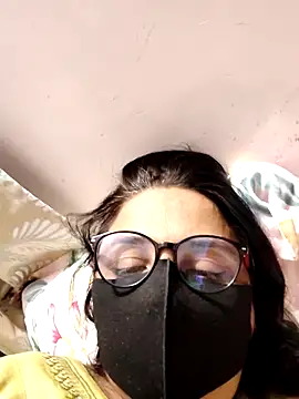 Snapshot of purvi46 chatting on 11, 4, 2026 purvi46 online show from 11, 4, 2026