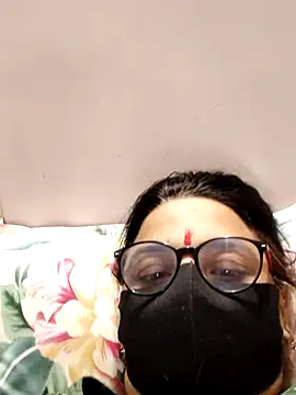 Snapshot of purvi46 chatting on 28, 4, 2026 purvi46 online show from 28, 4, 2026