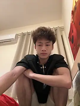 sexyboy-3525 online show from 14, 4, 2026