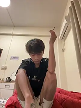 Snapshot of sexyboy-3525 chatting on 4, 7, 2026 sexyboy-3525 online show from 4, 7, 2026