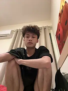 sexyboy-3525 online show from 11, 4, 2026