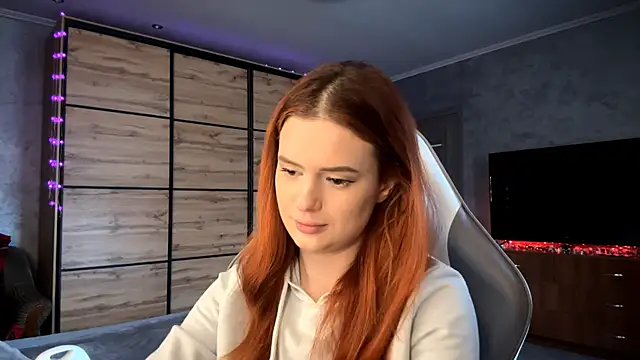 FoxyEmma online show from 10, 4, 2026