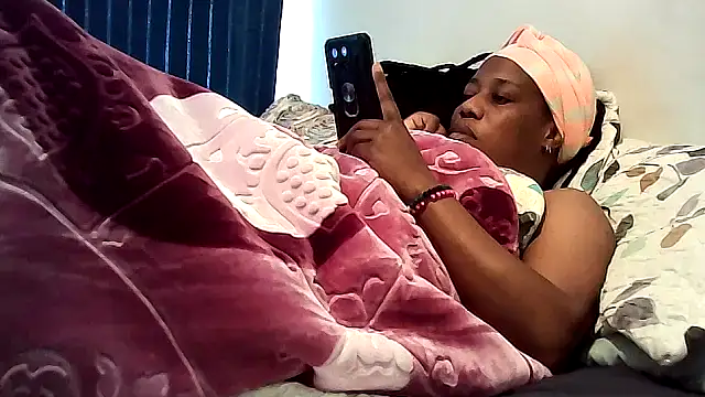 Snapshot of Dutches101 chatting on 9, 7, 2026 Dutches101 online show from 9, 7, 2026